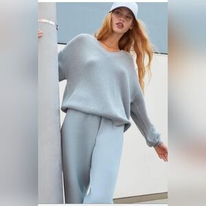 Aritzia TNA Beacon Sweater